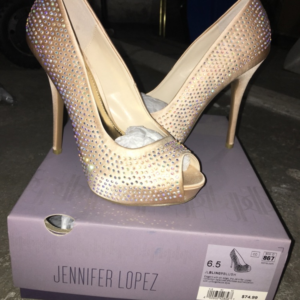 Jennifer lopez heels